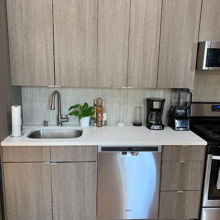 Апартаменты Urban Jungle Oasis In Queens! Нью-Йорк Экстерьер фото